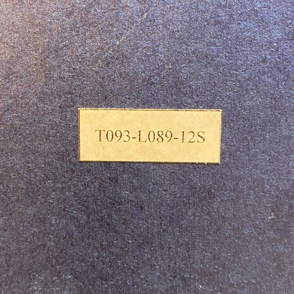 BEAUTIFUL PORCELAIN FIGURINE - FLORAL SPLENDOR II (EUC) - Picture 9 of 10